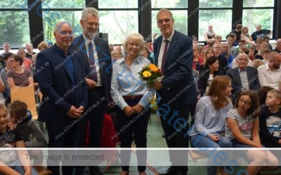 Schulgemeinschaft verabschiedet Frau Behrens