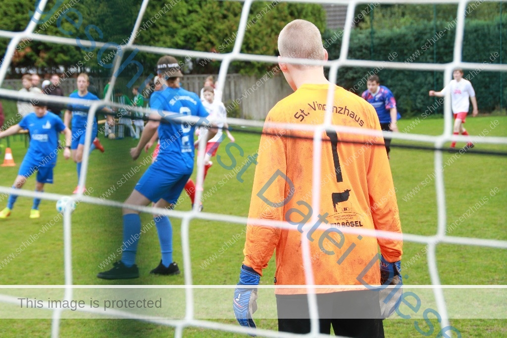 22.09.20 Vincenzcup Große E-Mail-Ansicht Shake hands zwischen den Mannschaften