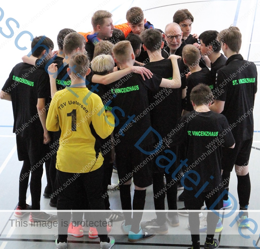 23.02.28 Vincenzcup 4 Große E-Mail-Ansicht Shake hands zwischen den Mannschaften